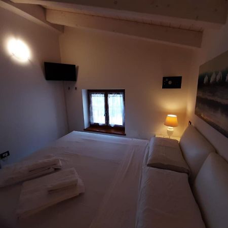 Appartamento Deluxe con Idromassaggio: Panorama sul Lago di Garda Brenzone sul Garda Exterior photo
