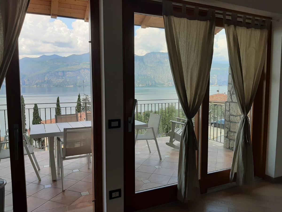 Appartamento Deluxe con Idromassaggio: Panorama sul Lago di Garda Brenzone sul Garda Exterior photo