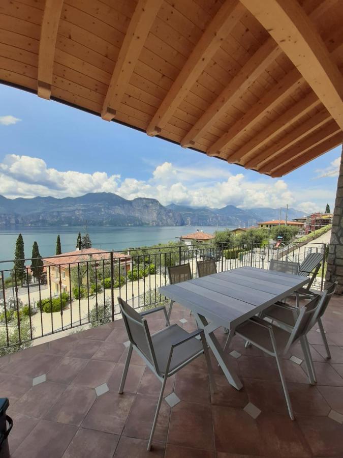 Appartamento Deluxe con Idromassaggio: Panorama sul Lago di Garda Brenzone sul Garda Exterior photo